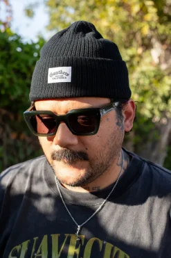 Barrio Patch Beanie Black