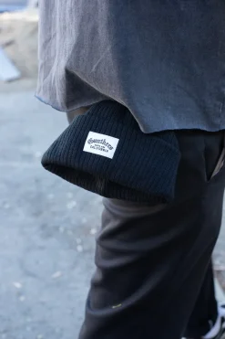 Barrio Patch Beanie Black